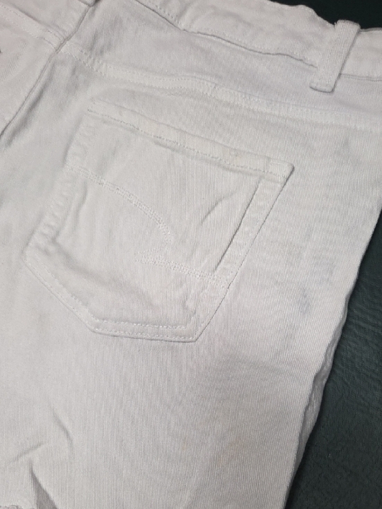 **Time and Tru White Button-Front Denim Shorts** - Picture 7 of 8